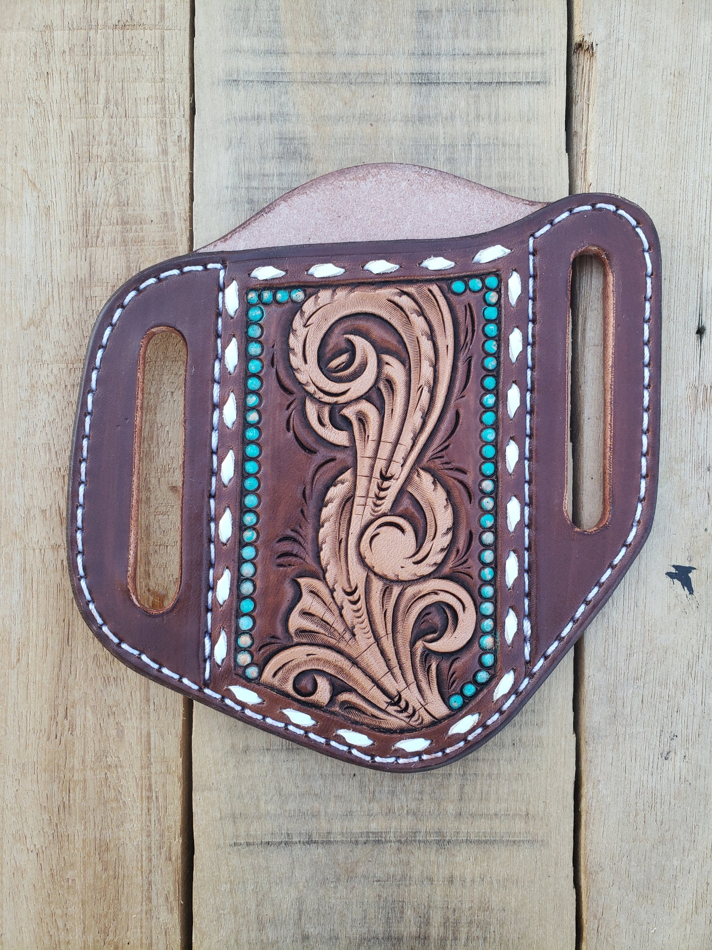 Folding knife sheaths