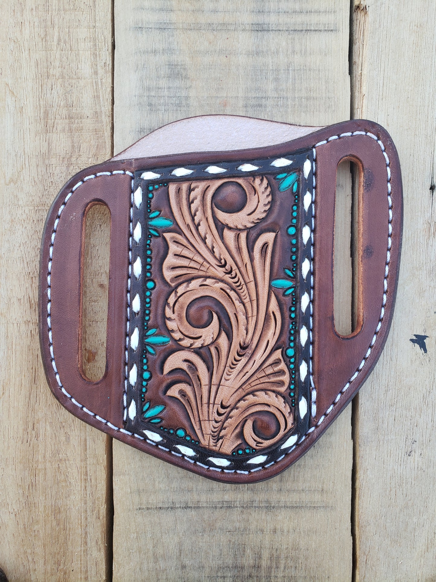 Folding knife sheaths