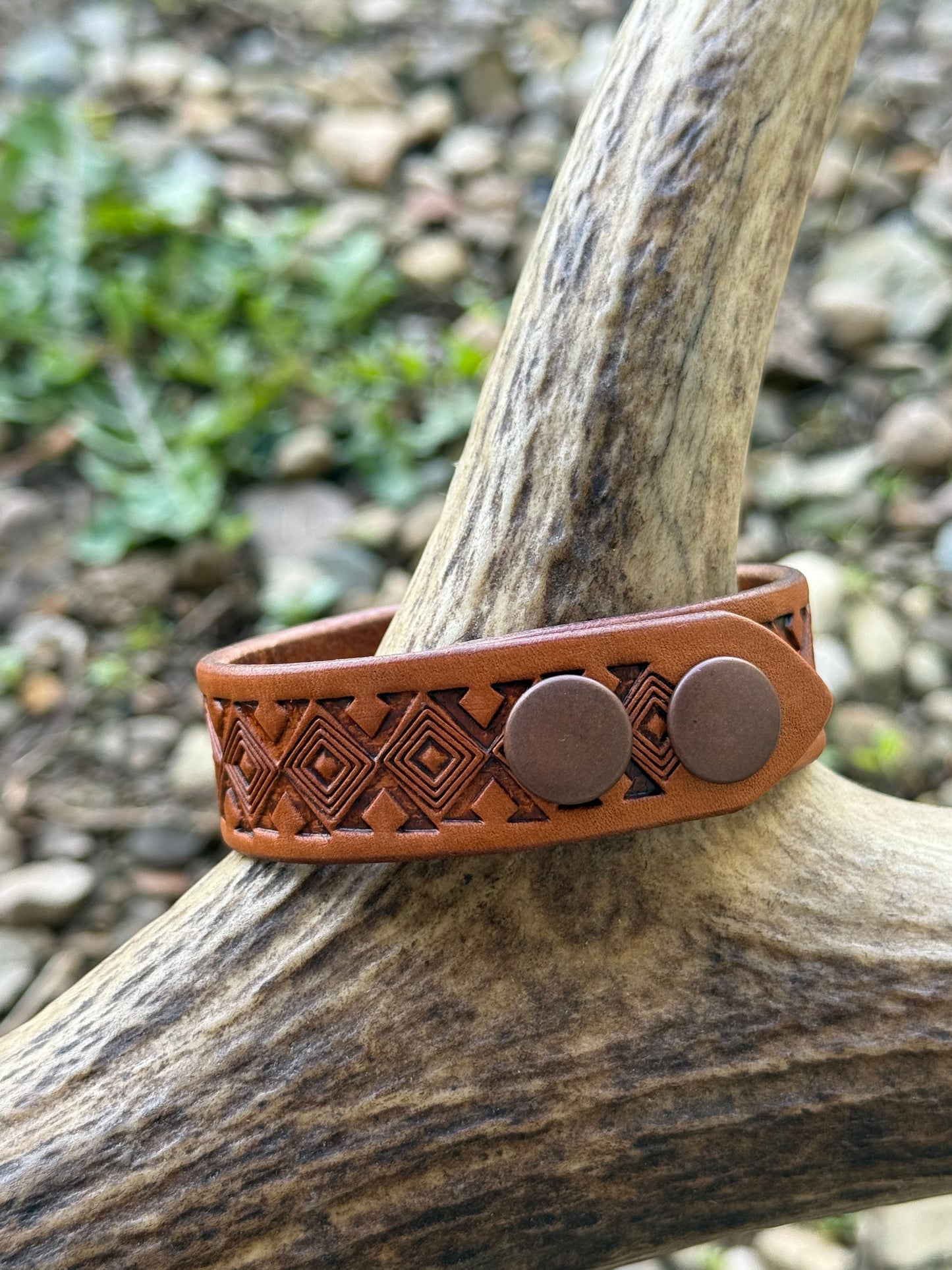 Stamped leather bracelet - geometric square