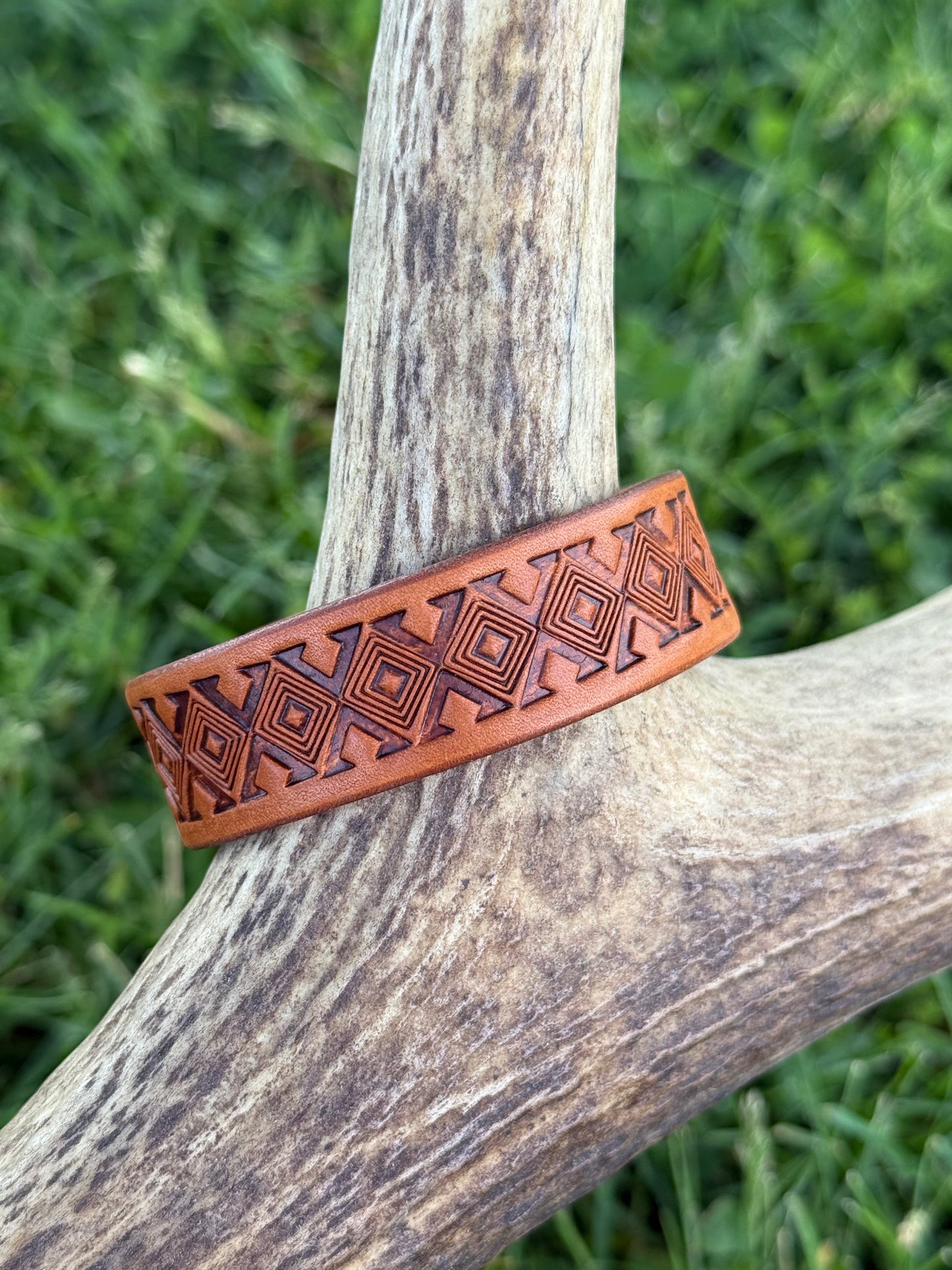 Stamped leather bracelet - geometric square